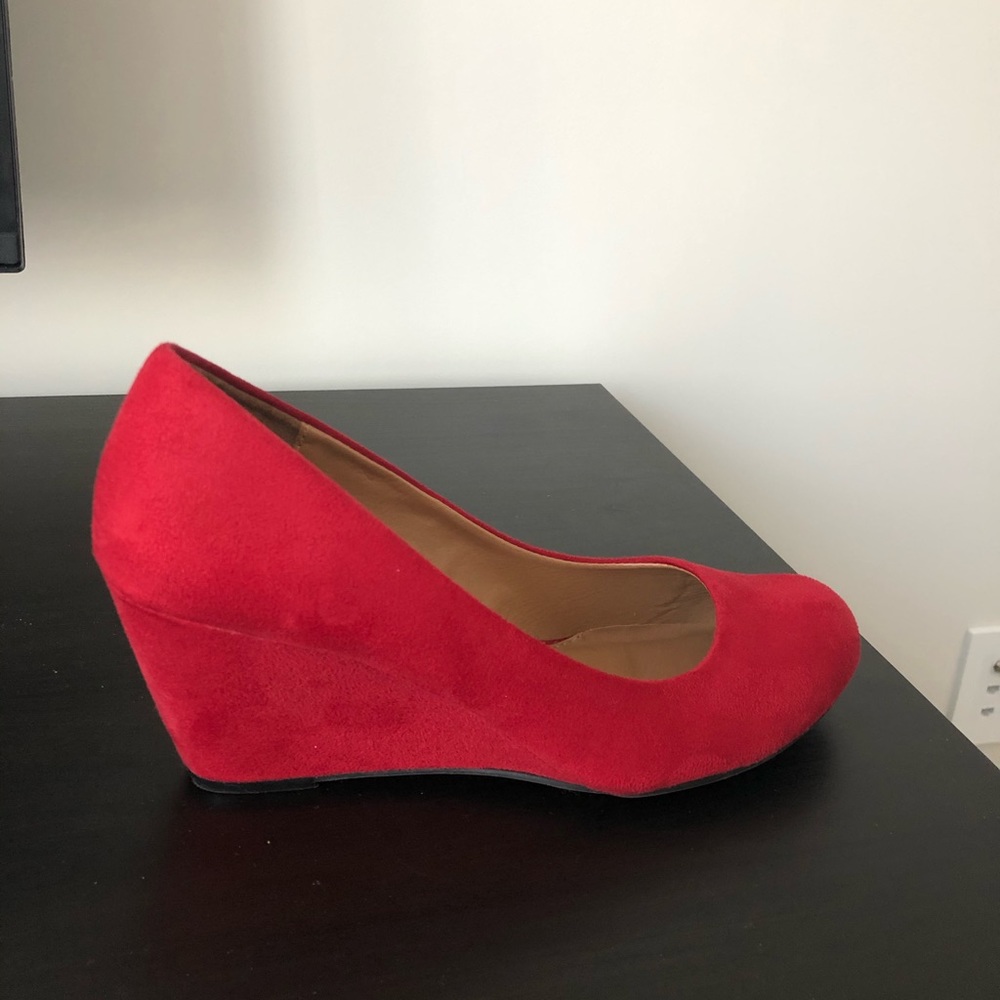 CL by Laundry Nima Red Suede